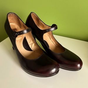 John Fluevog Shoes - Elizabeth Pump 10.5